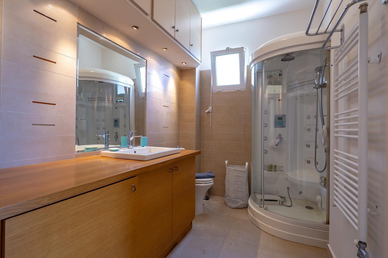 Rhea - Glyfada Sea View Apartment Athene Buitenkant foto